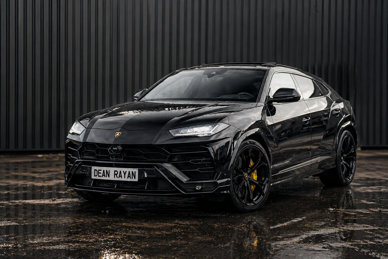 Location Location Lamborghini Urus Black à Paris – Clip Vidéo / Shooting - Full Prod 360